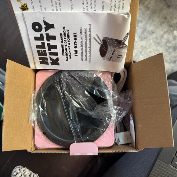 Hello Kitty Chocolate Dipping Fondue Maker - New In Box Includes 4 Fondue Forks - Picture 6 of 6